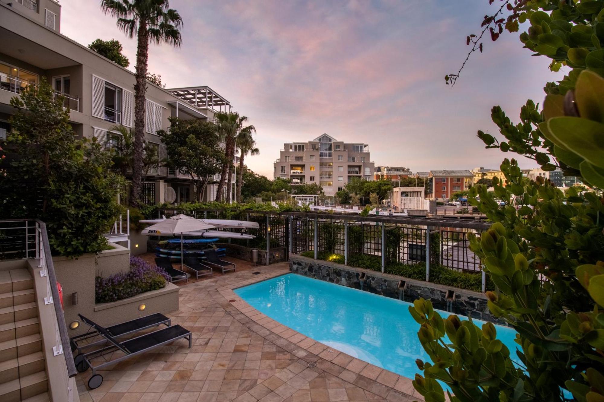 Waterfront Village Cape Town Bagian luar foto
